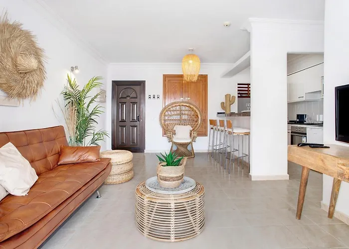 Perla Del Playa Grande Apartment Tias