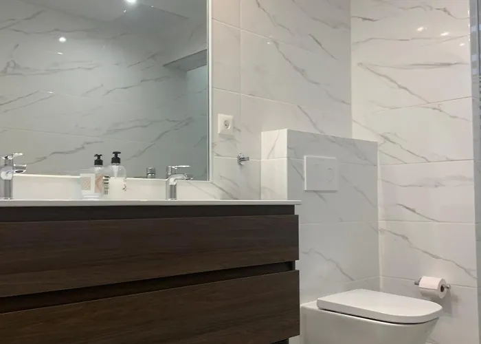 Perla Del Playa Grande Tías