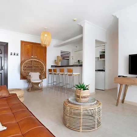 Perla Del Playa Grande Apartment Tias