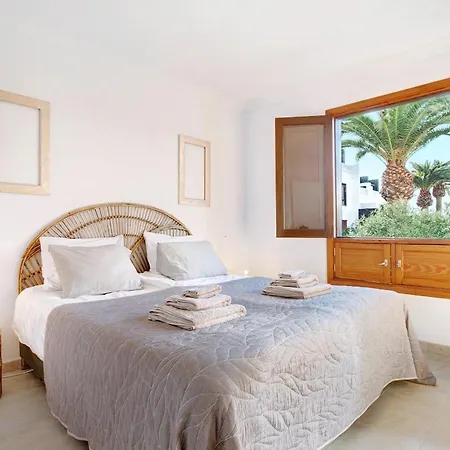 Perla Del Playa Grande Tias